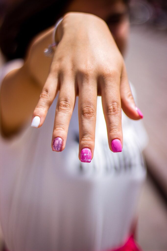 香水で体臭を隠す方法は何ですか？