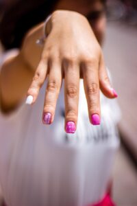 香水で体臭を隠す方法は何ですか？