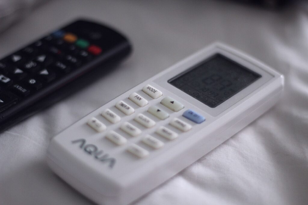 エアコンの臭いを消す方法は何ですか？